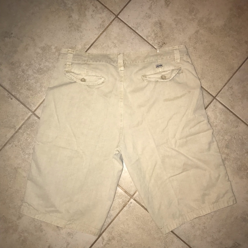 Shorts - Picture 2 of 3